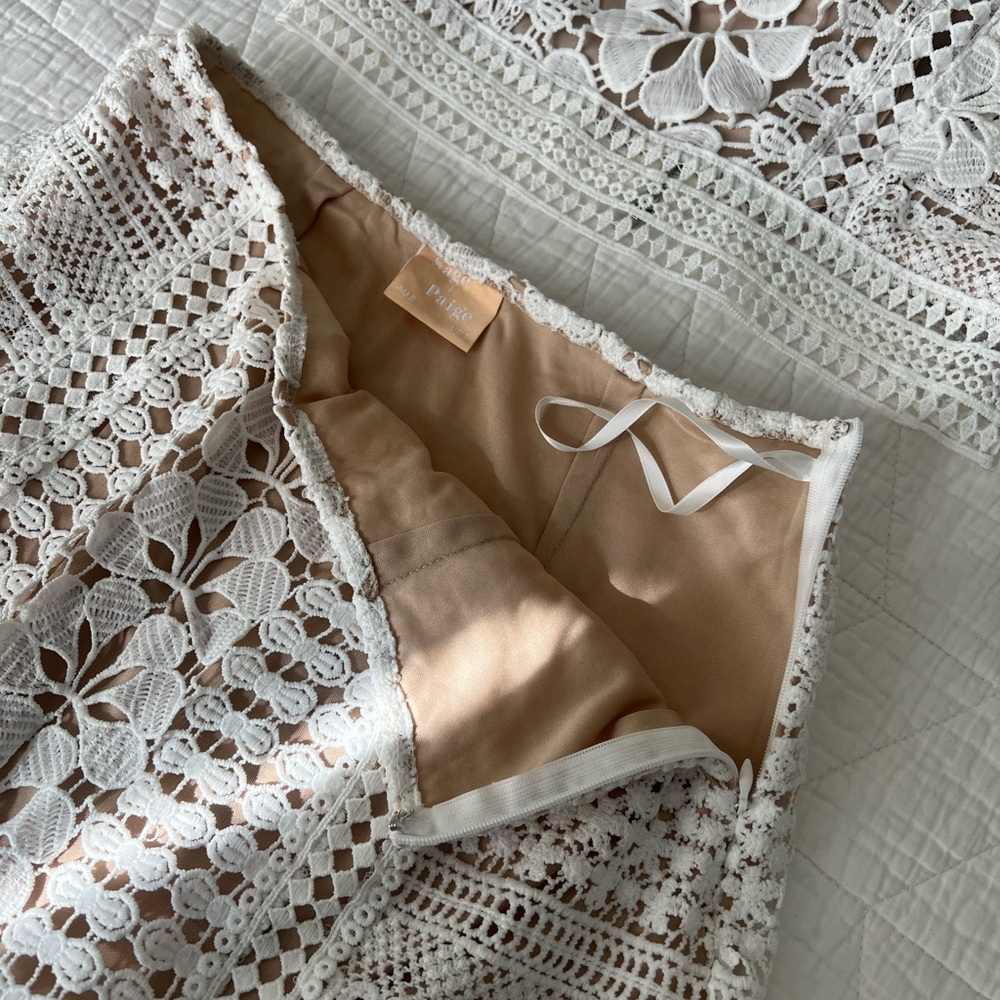 White Ruffle White Lace Skirt Set - Picture 2 of 6